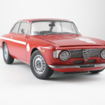アルファロメオ ジュリア スプリント GTA 1300 ジュニア